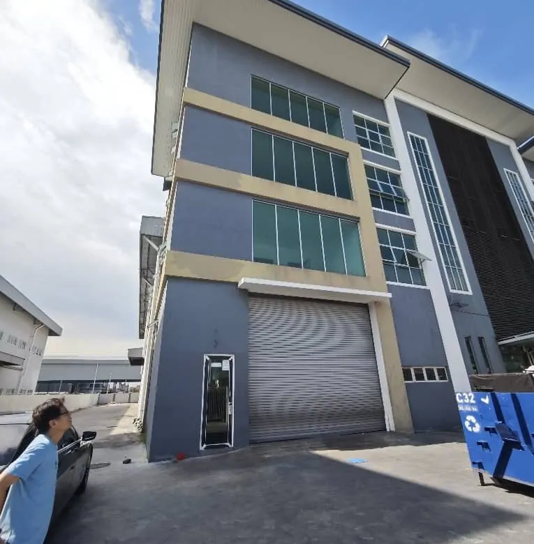Semi-D Factory Warehouse for Sale in Klang, Selangor (Near Port Klang) - 8