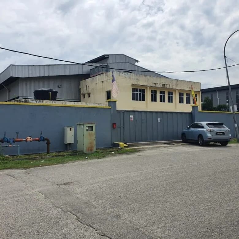 Detached Factory for Sale in Semenyih with Heavy-Duty Crane - 2
