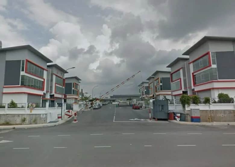 Semi-D Factory for Sale in Taman Balakong Jaya, Cheras Selangor - 1