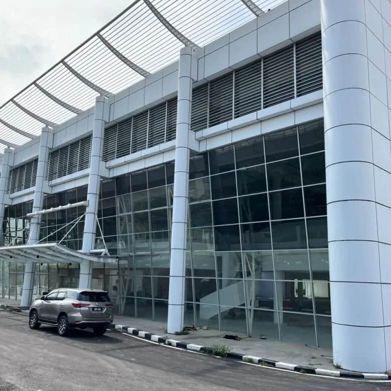Car Showroom for Rent in Glenmarie, Shah Alam (110,352 sqft) - 2