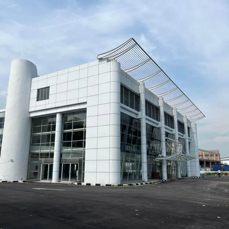 Car Showroom for Rent in Glenmarie, Shah Alam (110,352 sqft) - 1