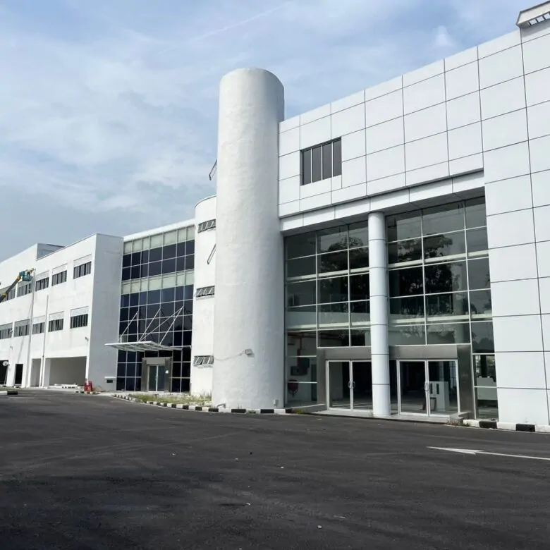 Car Showroom for Rent in Glenmarie, Shah Alam (110,352 sqft) - 3