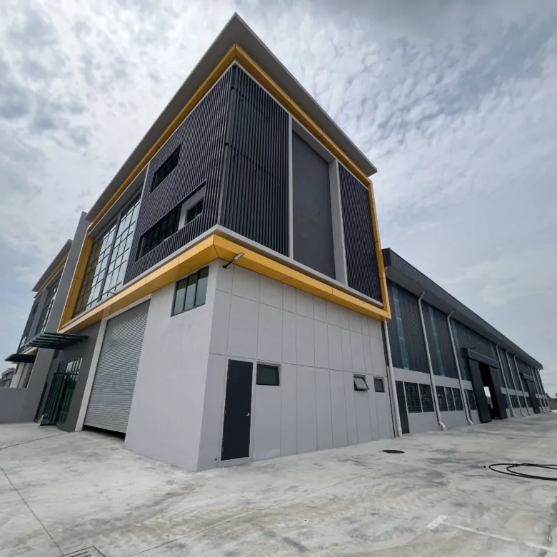 Semi-D Factory for Sale in Serenia City, Sepang (1.05 Acres) - 1