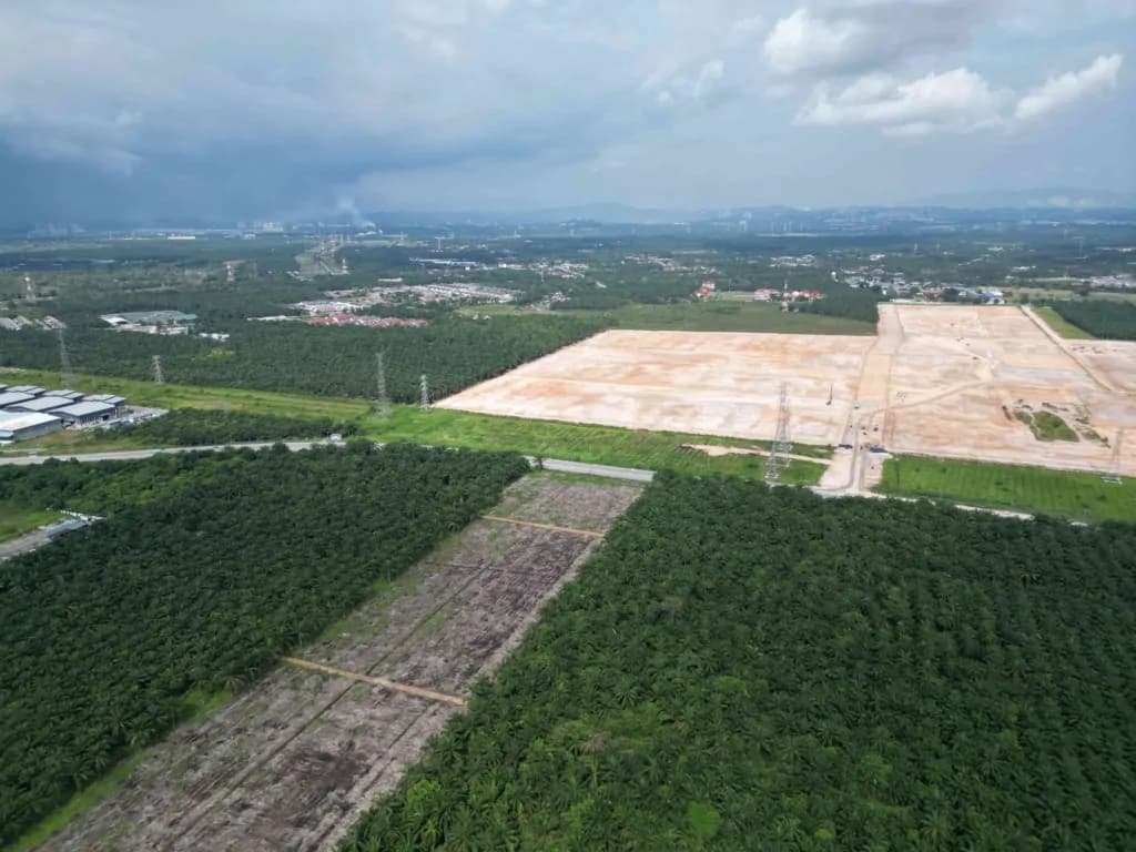 JKR road frontage of INDTECH5 industrial park